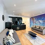 Urban Flat 105 - Haussmann Opera 4 Bedrooms Apartment