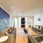 Urban Flat 105 - Haussmann Opera 4 Bedrooms Apartment